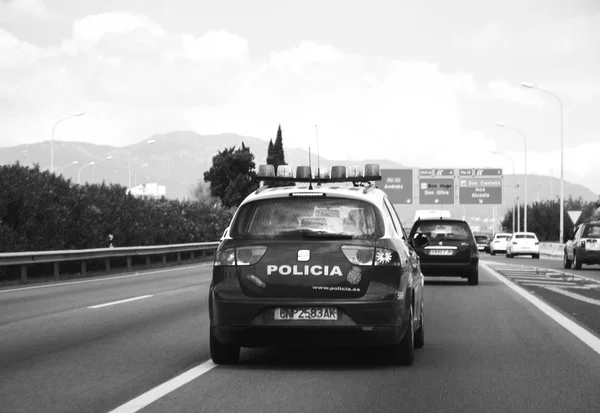 Полиции автомобиль съемки остров Пальма-де-Майорка шоссе — стоковое фото